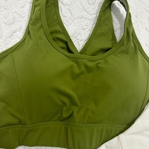 brand new sports bra